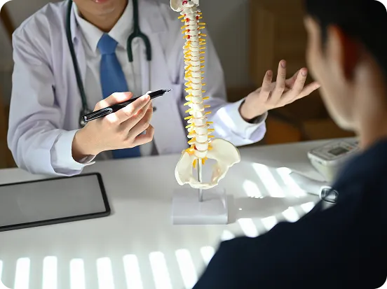 spine-consultation-with-doctor spine-consultation-with-doctor