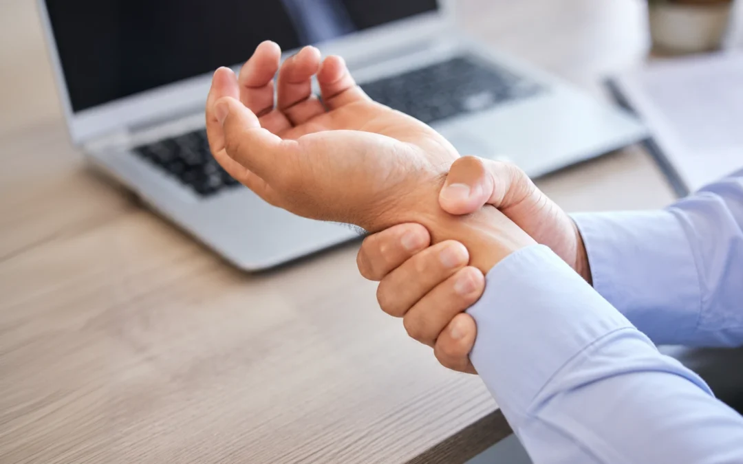 Arm or Leg Numbness and Tingling: When Should You See a Specialist?